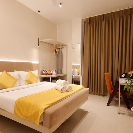 Hotel Varuna Varanasi Exterior photo