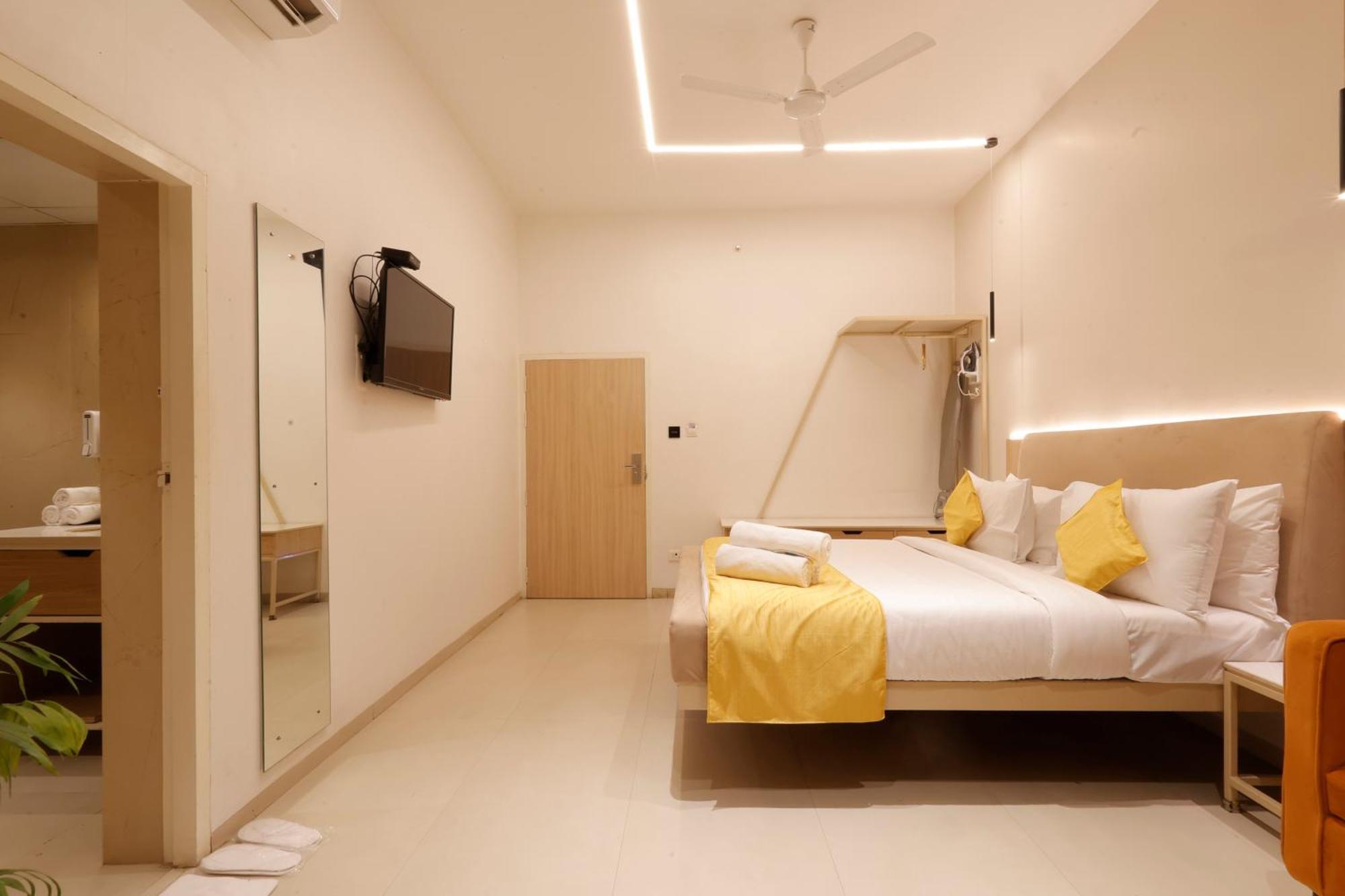 Hotel Varuna Varanasi Exterior photo