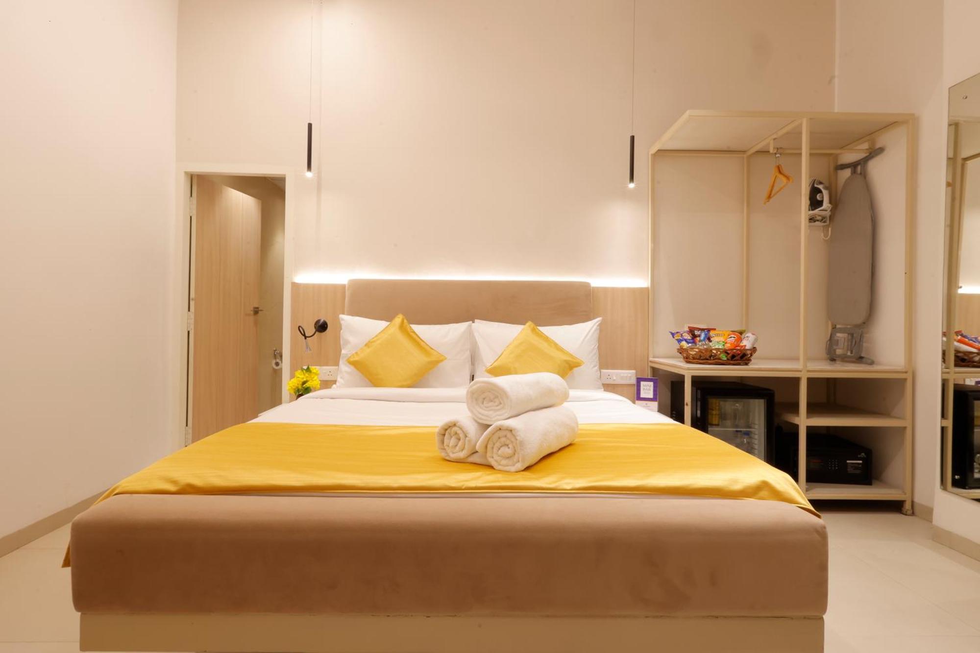 Hotel Varuna Varanasi Exterior photo