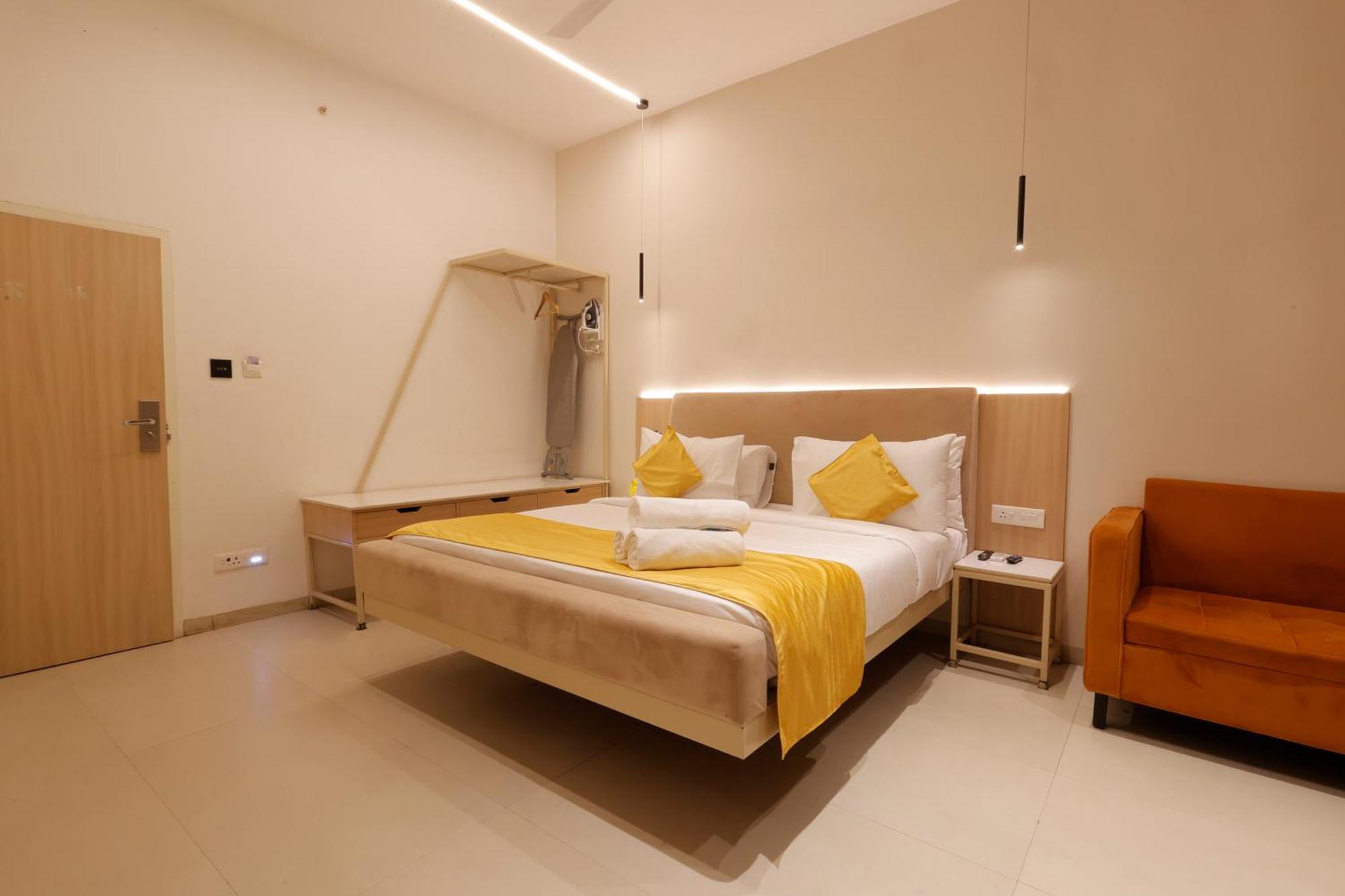 Hotel Varuna Varanasi Exterior photo